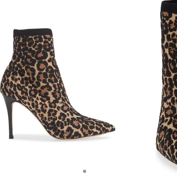 SOMETHING NAVY sock like NIX BOOTIE

never worn, comes with cute cloth bag! - Picture 2 of 2